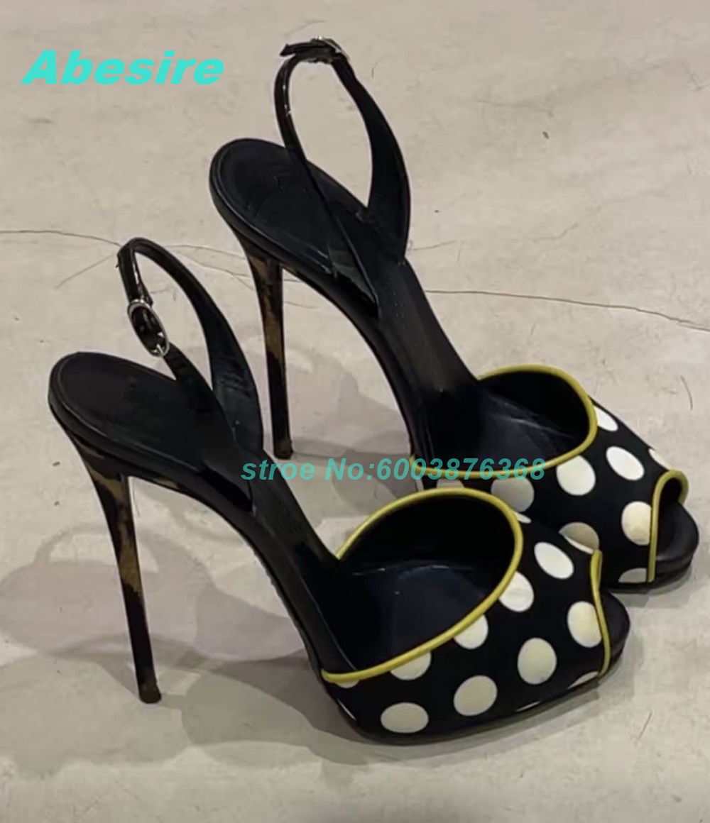 صنادل بنقشة البولكا دوت بلونين - مراجعة Women Fashion Show وسعره