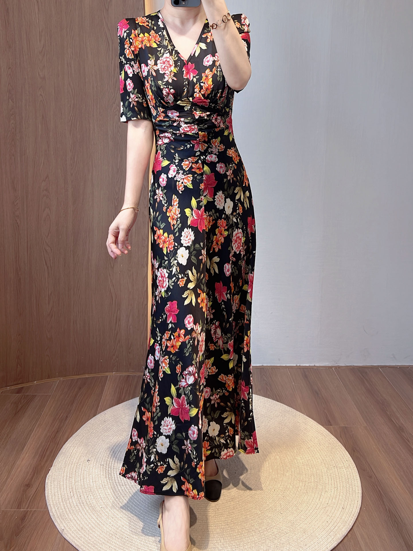 فستان ميدي أسود مطبوع عليه نقو - مراجعة Women Fashion Uk وسعره