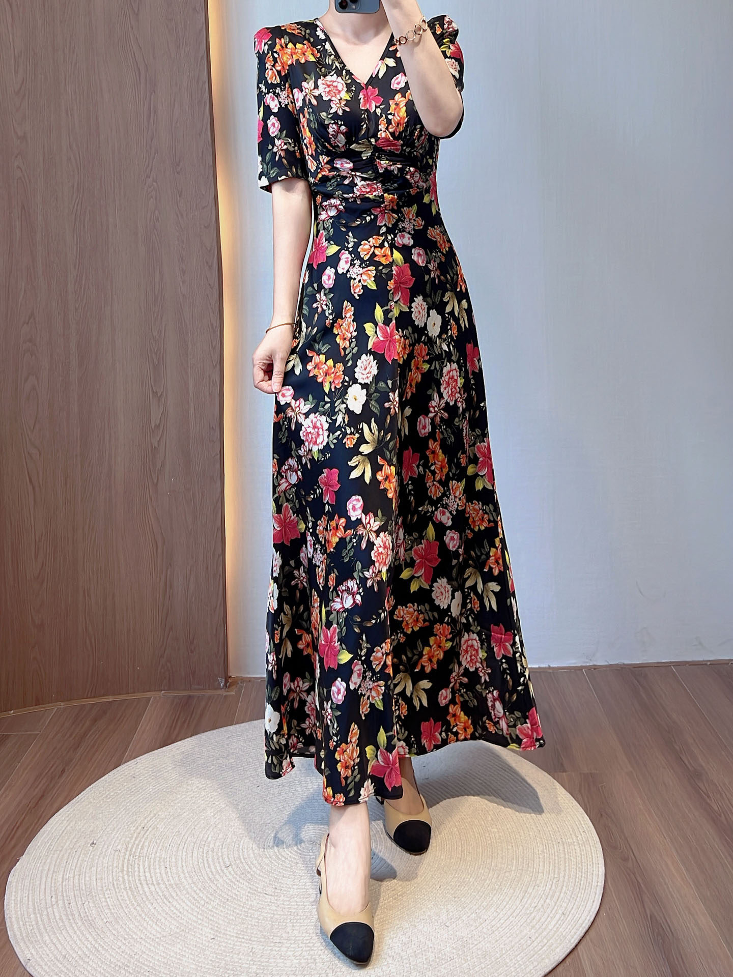 فستان ميدي أسود مطبوع عليه نقو - مراجعة Women Fashion Uk وسعره