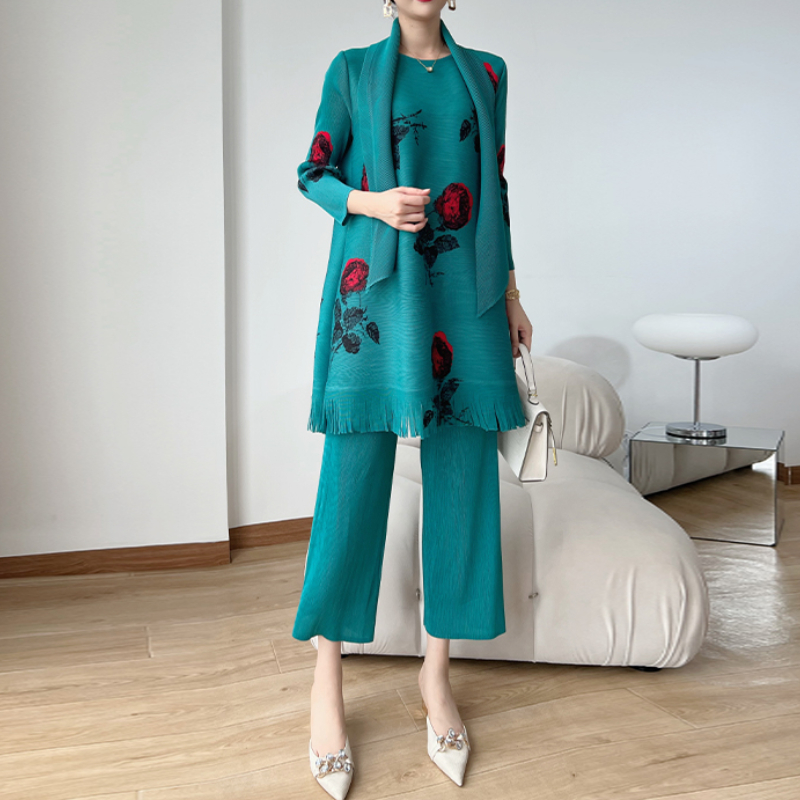 طقم أزياء بطيات منزلية ثلاثية  - مراجعة Women'S Fashion Show 2022 وسعره